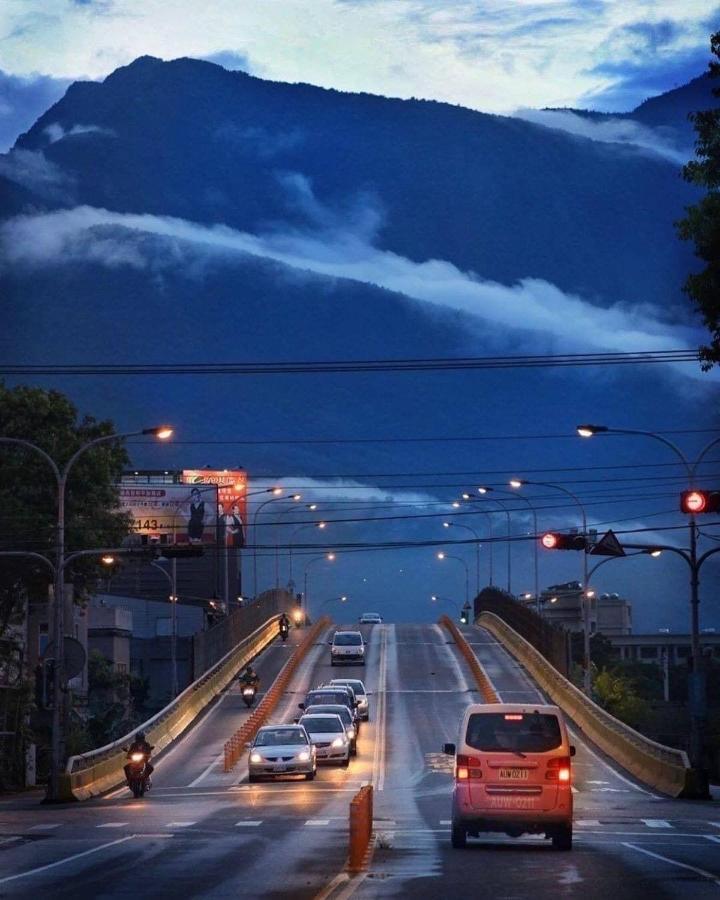 Joaily Hotell Hualien stad Exteriör bild